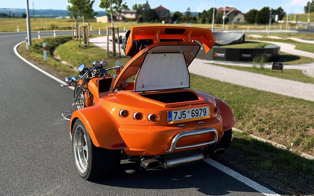 rewaco2_gt_oranzova_back_open